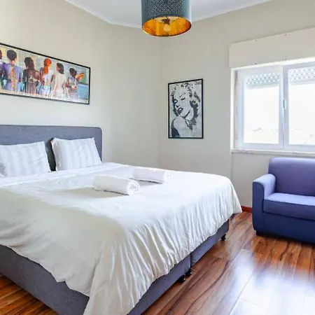 Penthouse Vista Mar In Lisboa Cascais Family And Work Friendly דירה