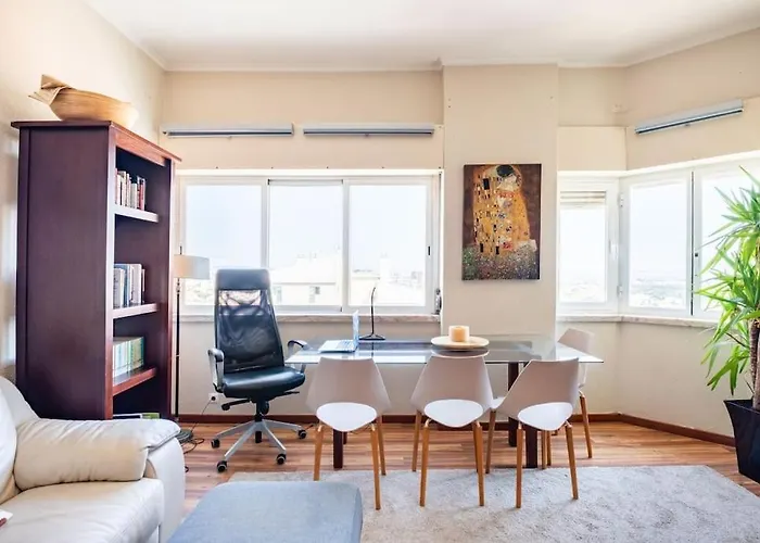 Penthouse Vista Mar In Lisboa Cascais Family And Work Friendly פארדס