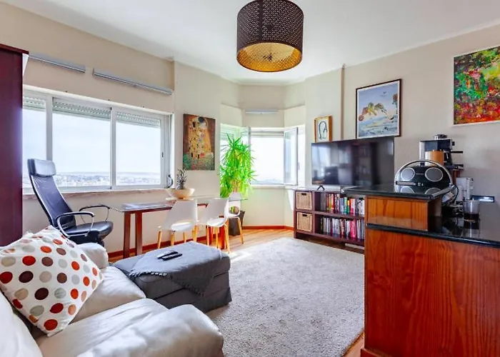Penthouse Vista Mar In Lisboa Cascais Family And Work Friendly דירה