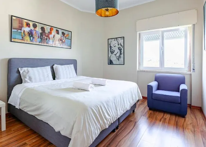 Penthouse Vista Mar In Lisboa Cascais Family And Work Friendly דירה