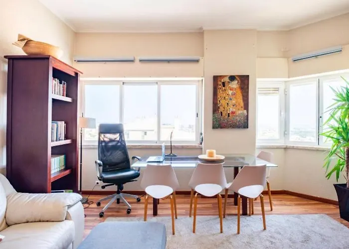 Lejlighed Penthouse Vista Mar In Lisboa Cascais Family And Work Friendly Parede